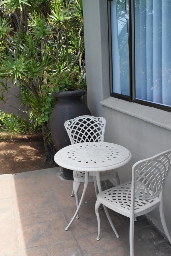 Beach Retreat Guesthouse อมันซิมโทที ภายนอก รูปภาพ